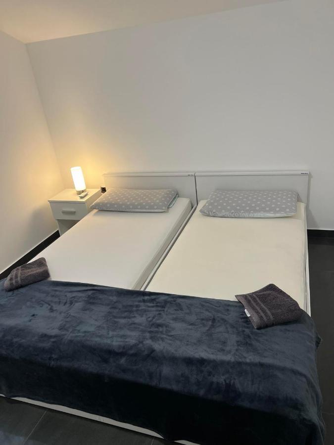 Apartment Vodice - Lovric المظهر الخارجي الصورة