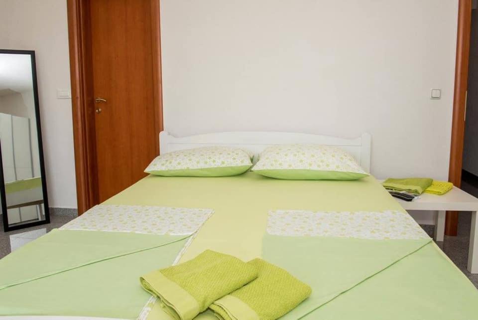Apartment Vodice - Lovric المظهر الخارجي الصورة