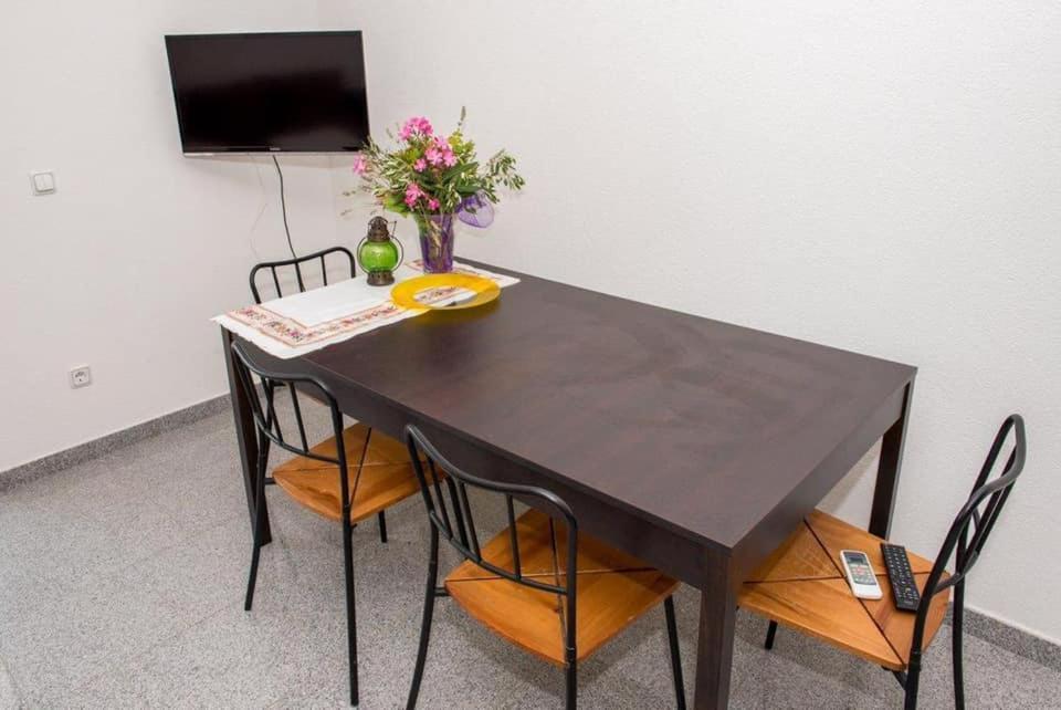 Apartment Vodice - Lovric المظهر الخارجي الصورة