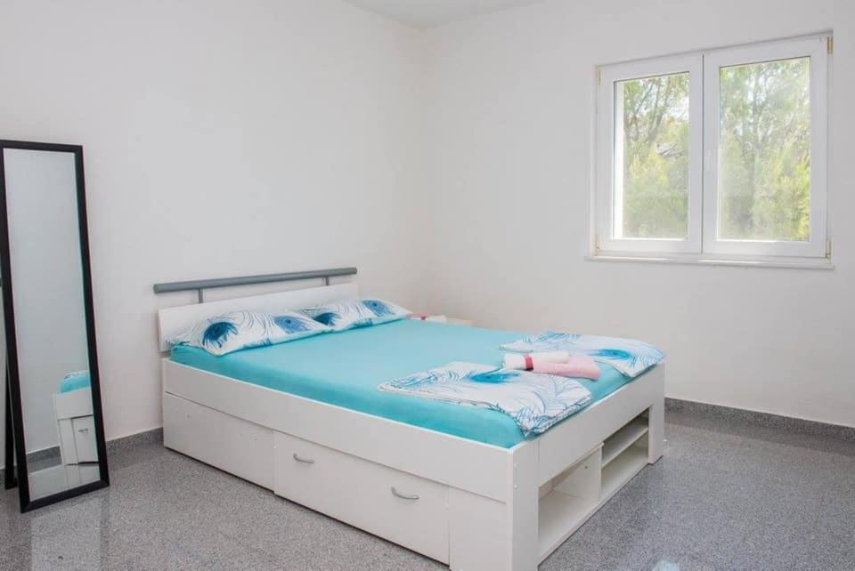 Apartment Vodice - Lovric المظهر الخارجي الصورة