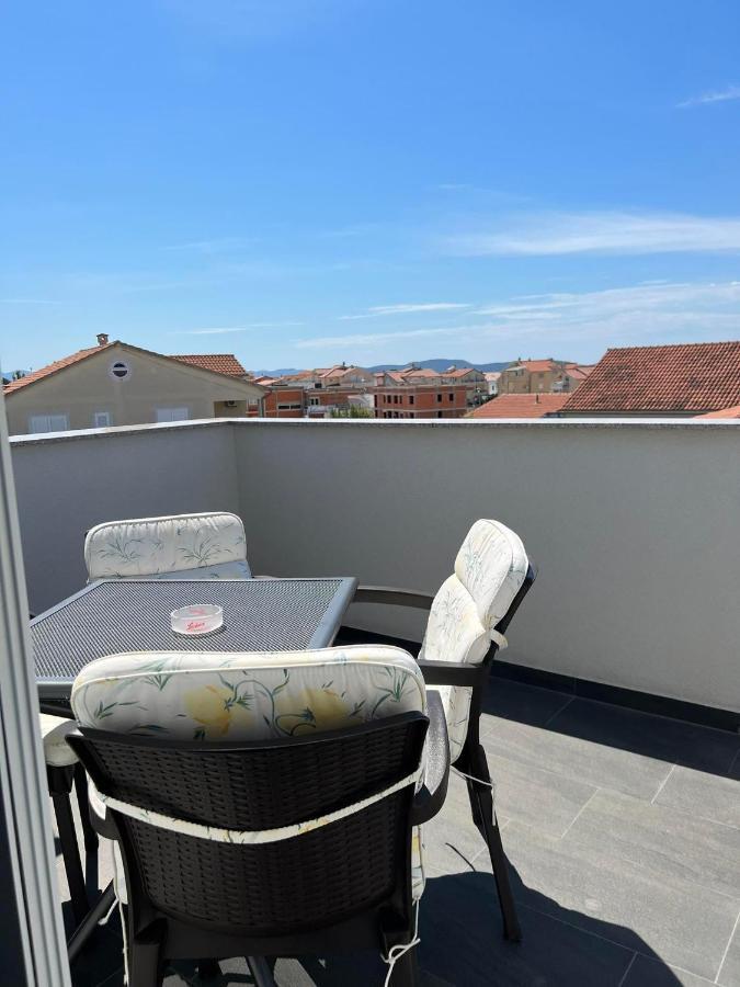 Apartment Vodice - Lovric المظهر الخارجي الصورة