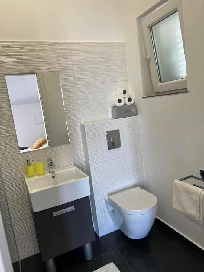 Apartment Vodice - Lovric المظهر الخارجي الصورة